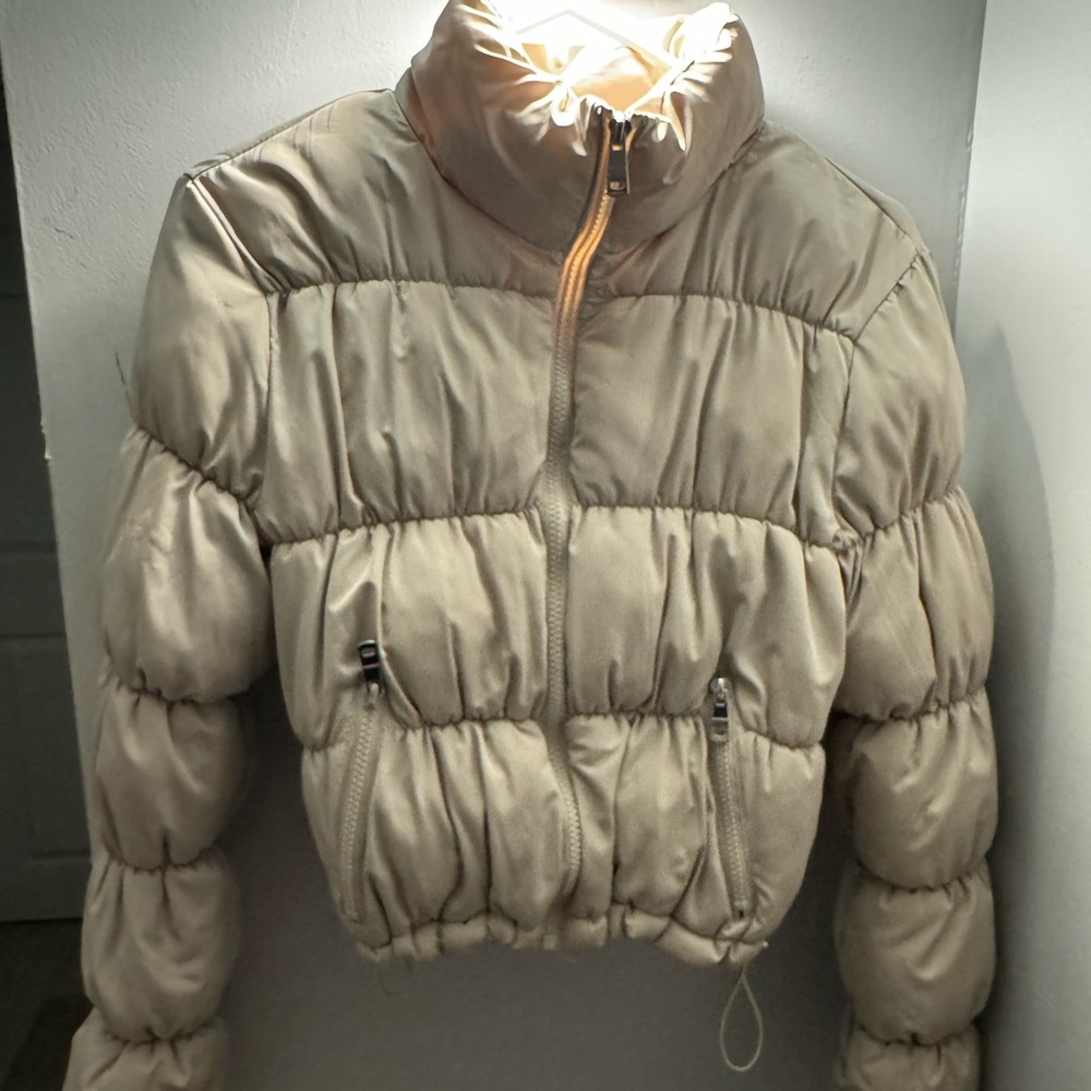 Women’s Cropped Puffer Jacket
